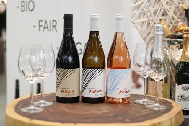 tres botellas de vino