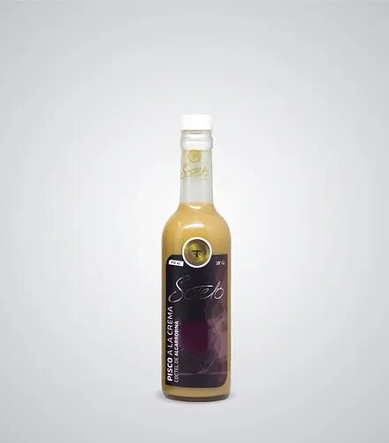 botella de Crema de Algorrobina con Pisco
