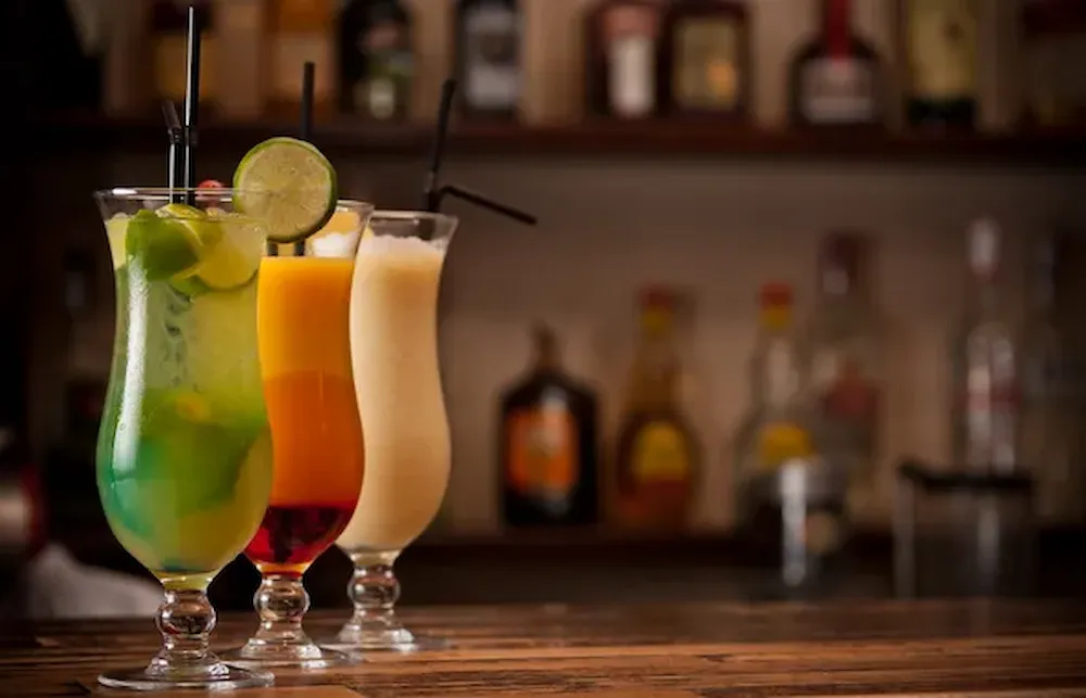 Cóctel de frutas Receta perfecta para un brindis refrescante