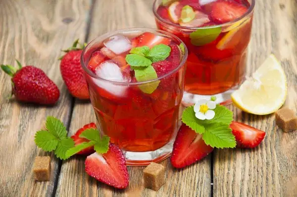 Los mejores licores para preparar un cóctel de frutas perfecto