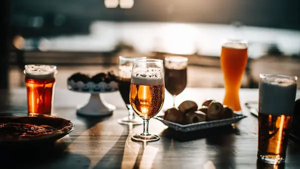 ¿Por qué compartir una cerveza crea recuerdos especiales